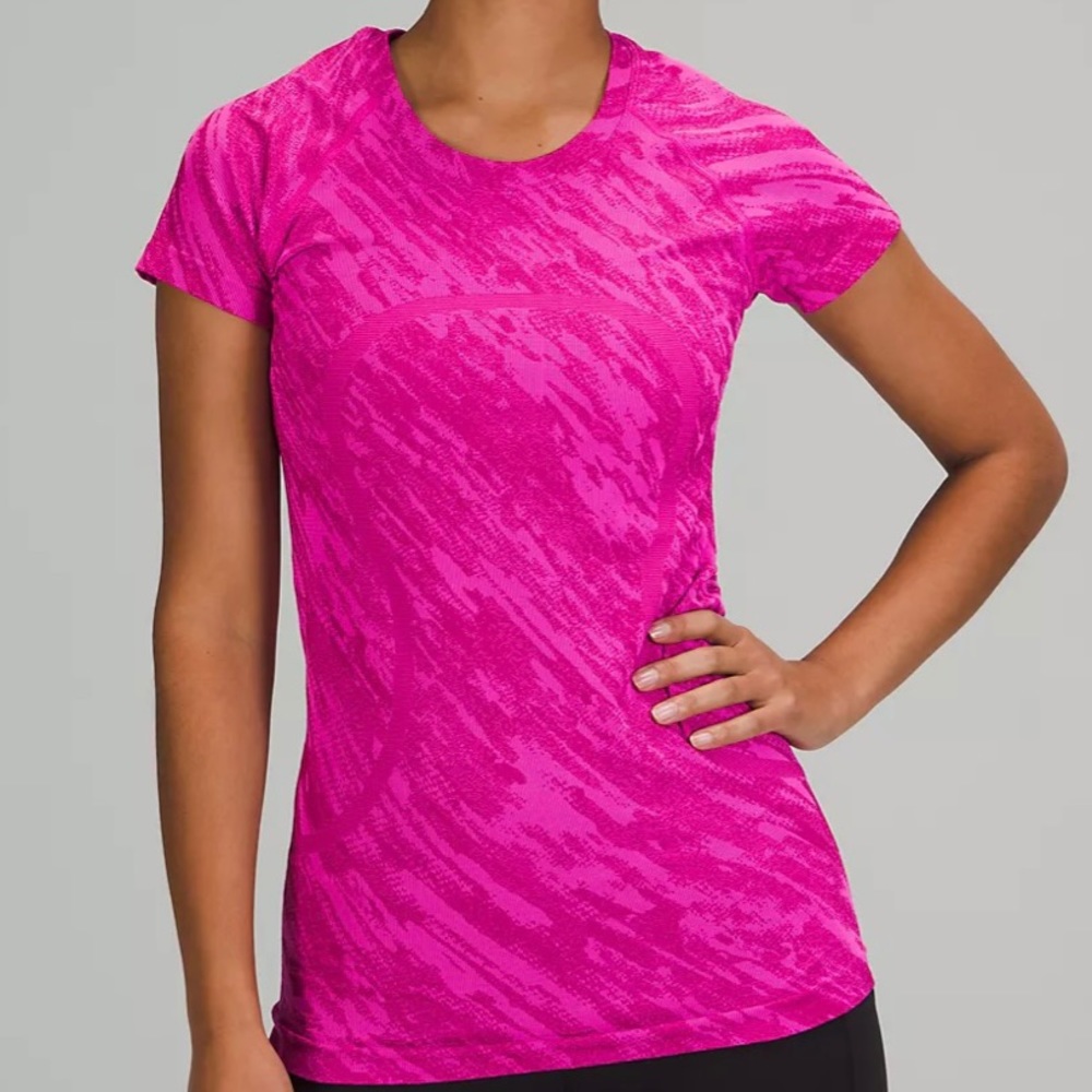 NWT Raspberry pink/camo Lululemon Swiftly Tech 2.0